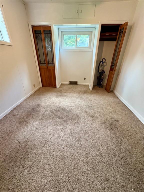 511 California Hollow Road Imperial, PA 15126 - Photo 13 of 19 2nd bedroom with double closets
