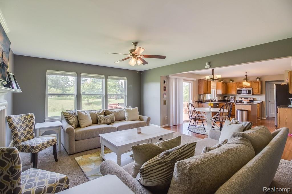 3975 Hopefield Court Canton, MI 48188 - Photo 10 of 24