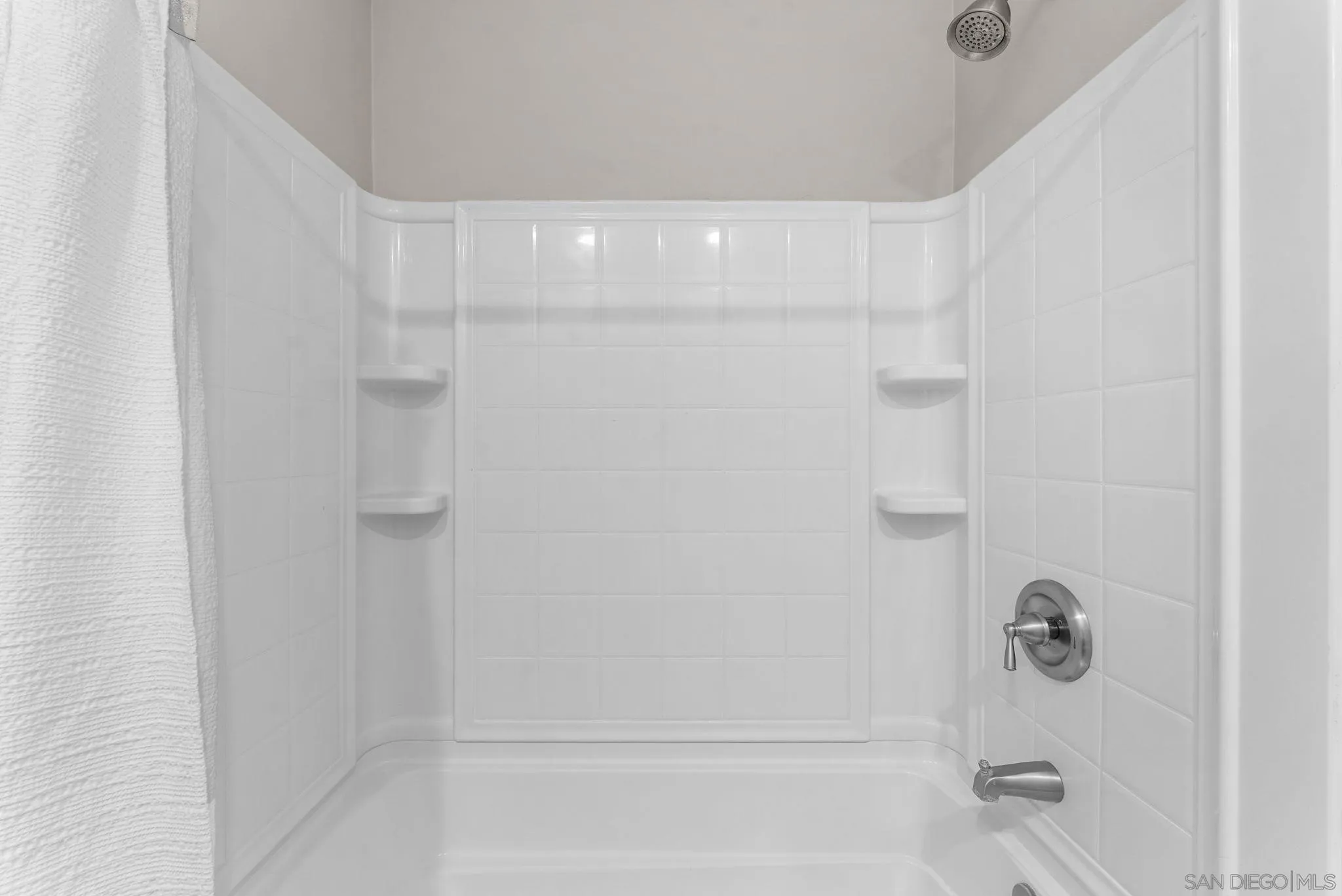 1509 Rimrock Drive Escondido, CA 92027 - Photo 26 of 48 a close up of a bathtub