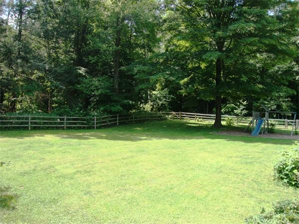 227 Mountain Road Wilbraham, MA 01095 - Photo 3 of 30