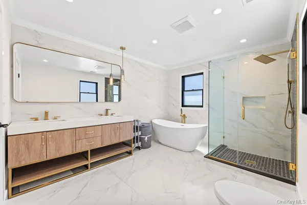 $1,880,000 | 4 Allison Drive, Old Bethpage, NY 11804