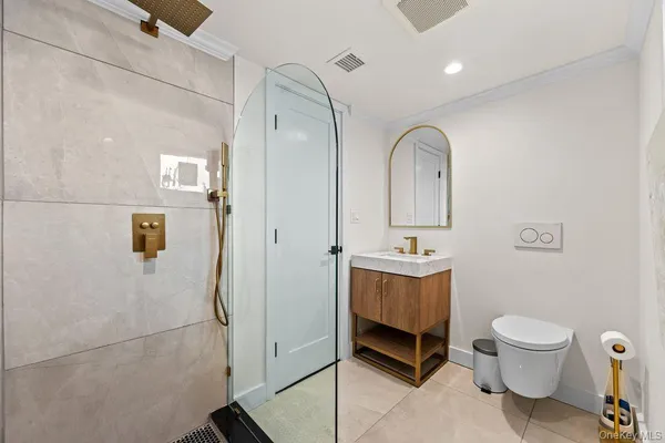 $1,880,000 | 4 Allison Drive, Old Bethpage, NY 11804