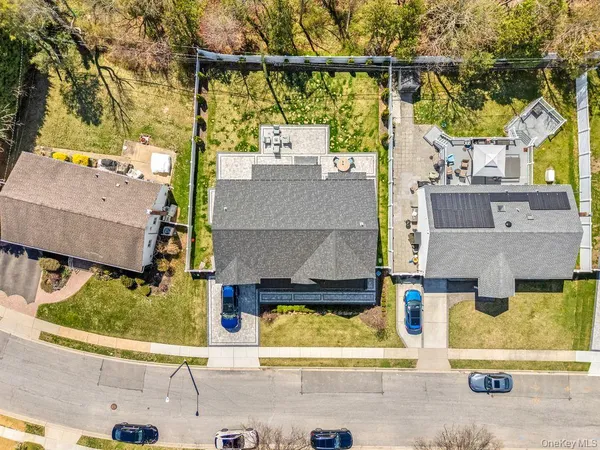 $1,880,000 | 4 Allison Drive, Old Bethpage, NY 11804