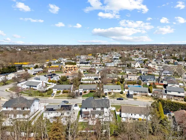 $1,880,000 | 4 Allison Drive, Old Bethpage, NY 11804