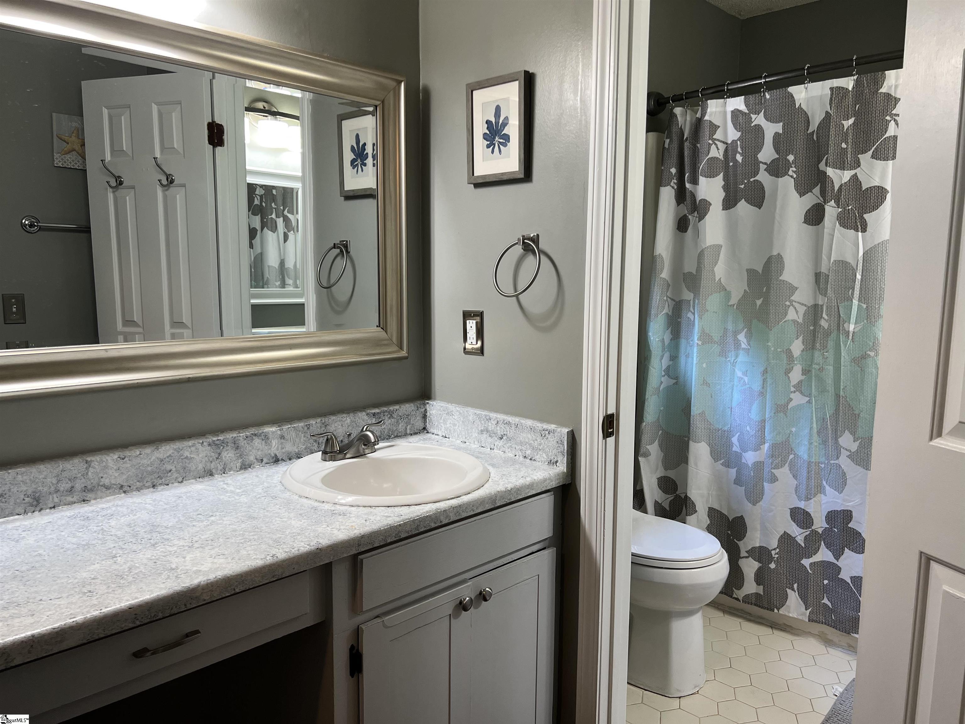 404 Quail Run Circle Fountain Inn, SC 29644 - Photo 12 of 24 Gallery Image 12