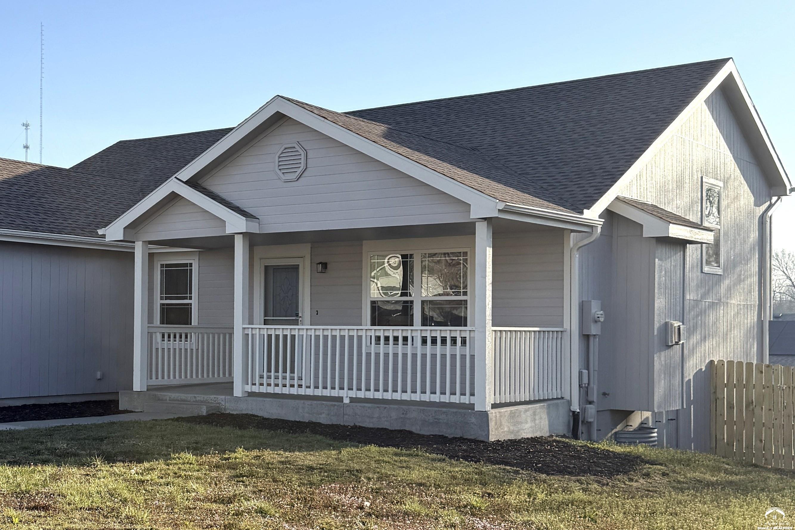 1417 Spring Hill Drive Junction City, KS 66441 - Photo 3 of 18