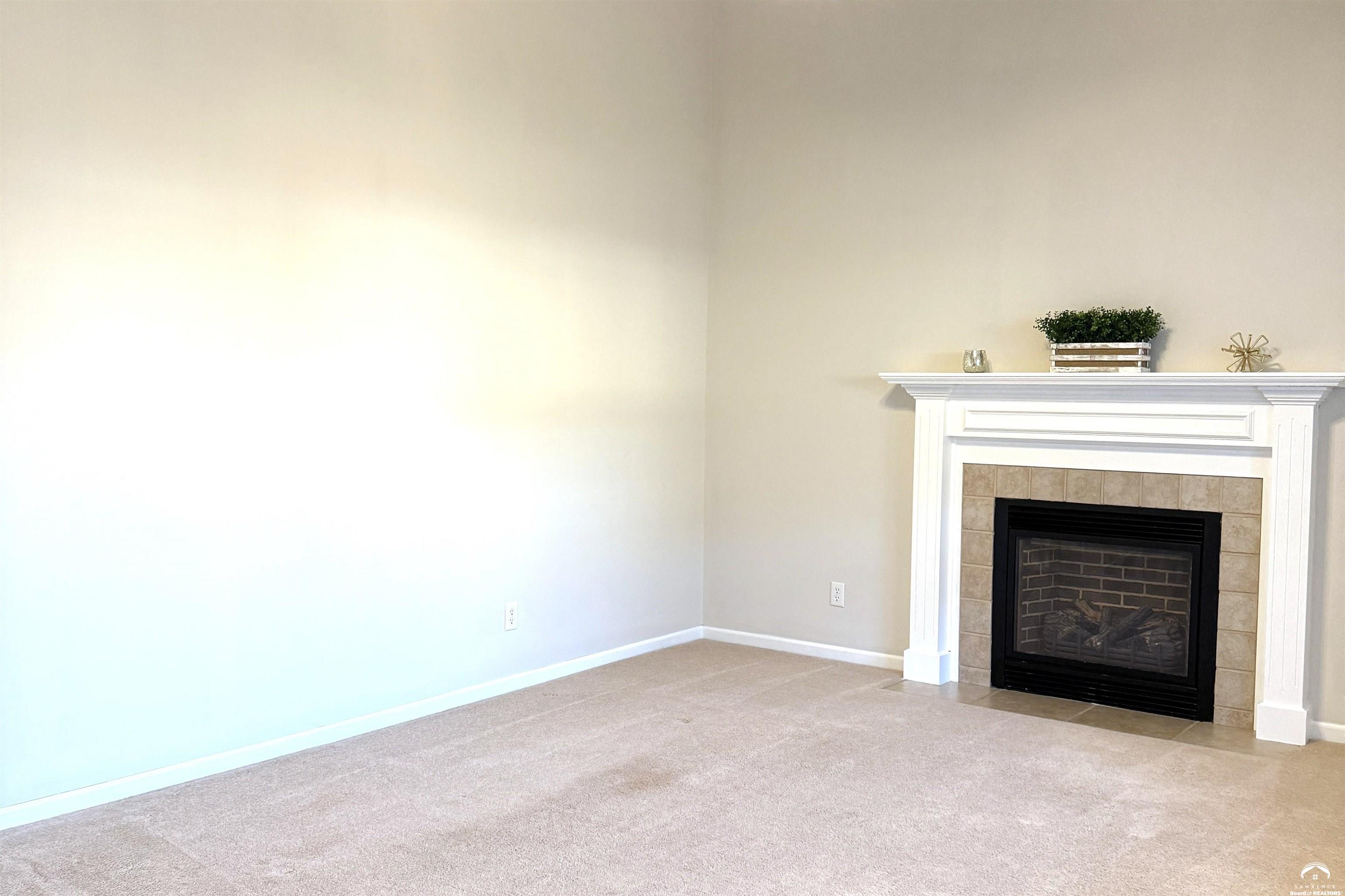 1417 Spring Hill Drive Junction City, KS 66441 - Photo 5 of 18