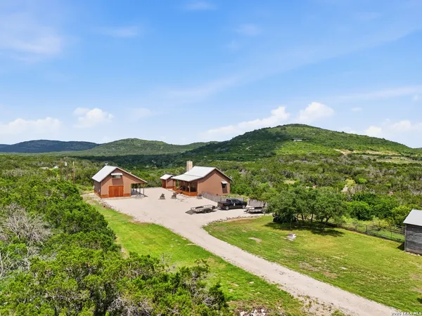 $780,000 | 17398 Tx Hwy 127, Sabinal, TX 78881
