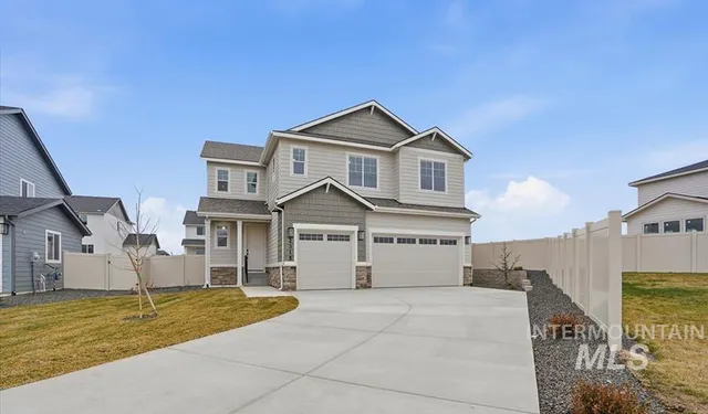 $679,990 | 2315 North Silver Wolf Place, Star, ID 83669