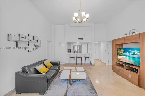 $3,500 | 540 Brickell Key Drive, Unit 500, Miami, FL 33131