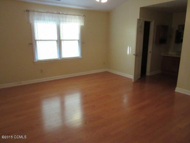 914 Williams Road New Bern, NC 28562 - Photo 11 of 32 11-Master Bedroom