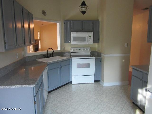 914 Williams Road New Bern, NC 28562 - Photo 4 of 32 4-Kitchen