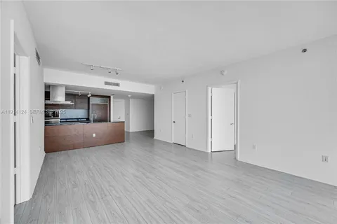 $1,199,000 | 495 Brickell Avenue, Unit 4903, Miami, FL 33131