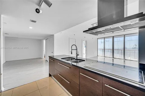 $1,199,000 | 495 Brickell Avenue, Unit 4903, Miami, FL 33131