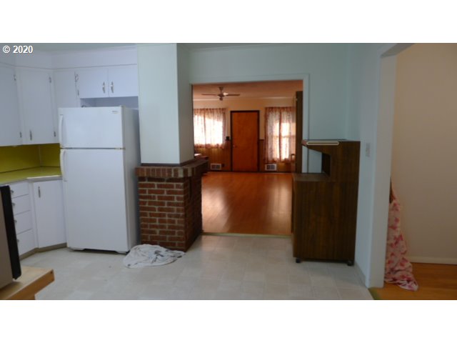 160 Elm Avenue Reedsport, OR 97467 - Photo 21 of 32