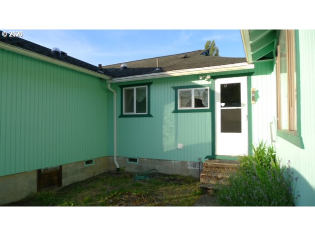 160 Elm Avenue Reedsport, OR 97467 - Photo 26 of 32