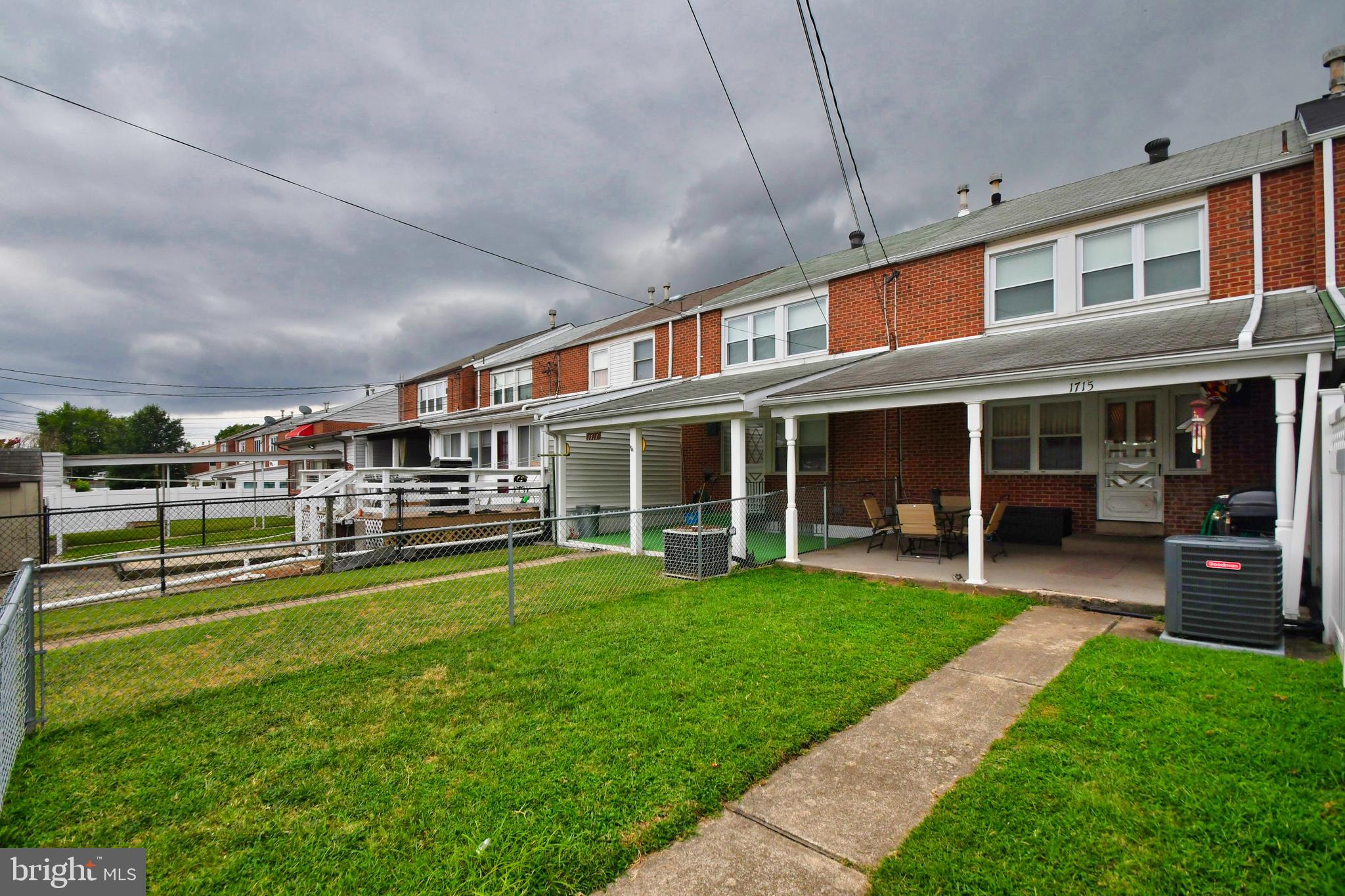 1715 Melbourne Road Baltimore, MD 21222 - Photo 8 of 34