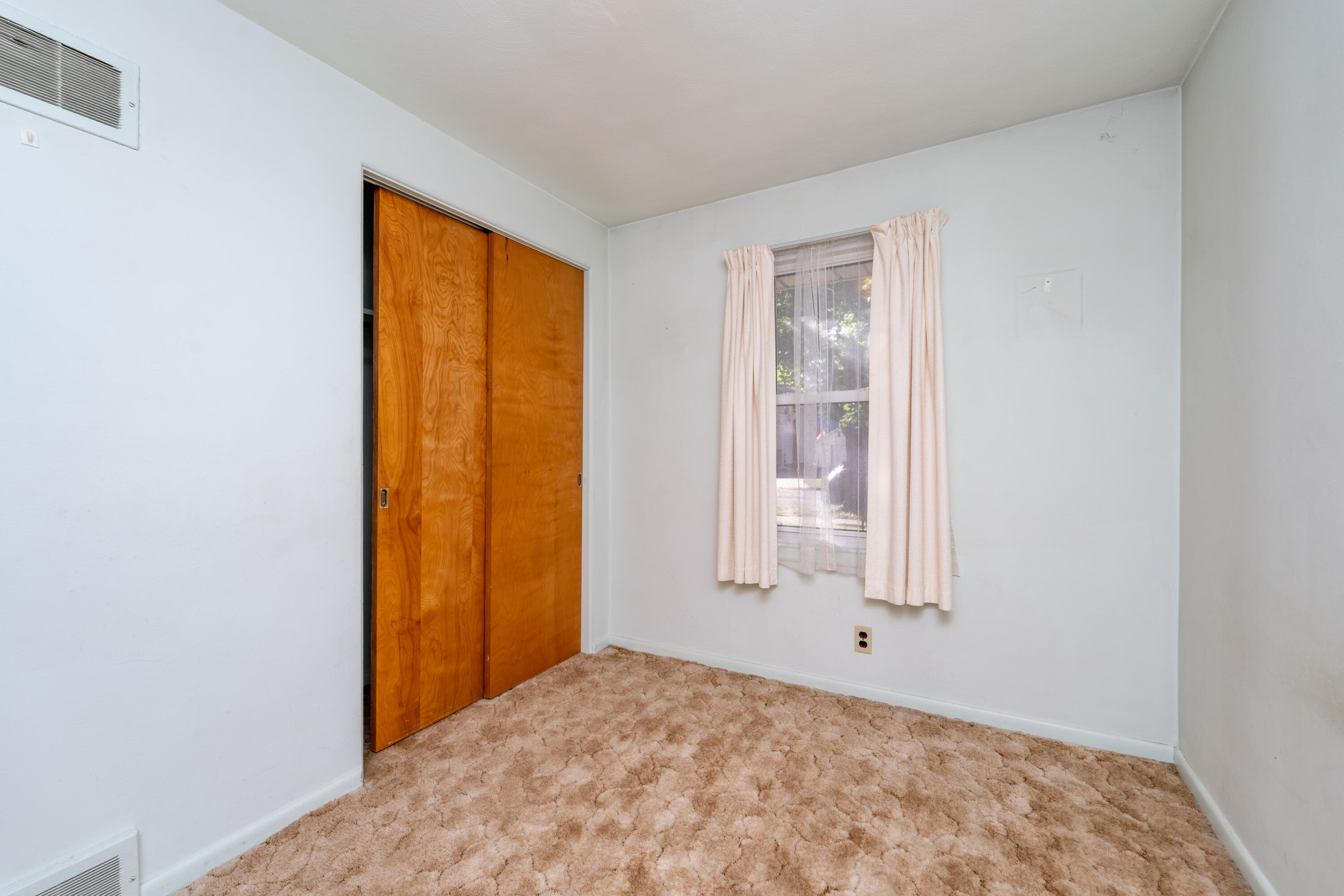 622 South Hooker Avenue Three Rivers, MI 49093 - Photo 14 of 33 DSC08711