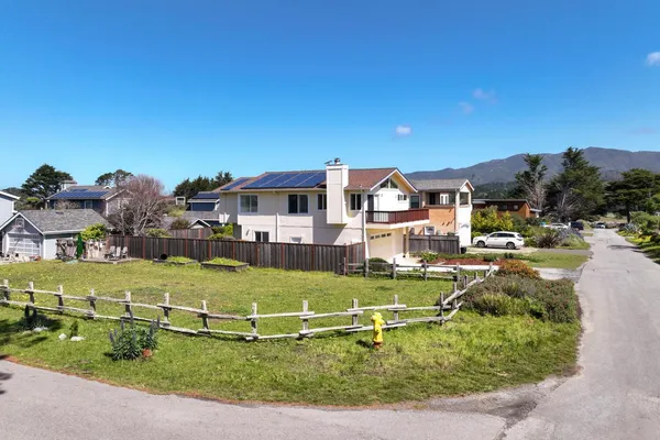 $1,675,000 | 121 Bernal Avenue, Moss Beach, CA 94038