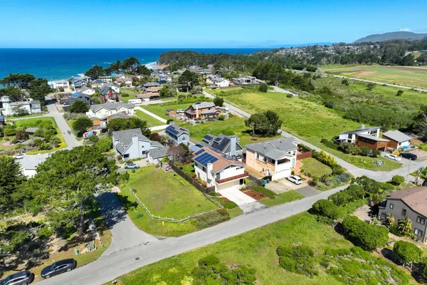 $1,675,000 | 121 Bernal Avenue, Moss Beach, CA 94038