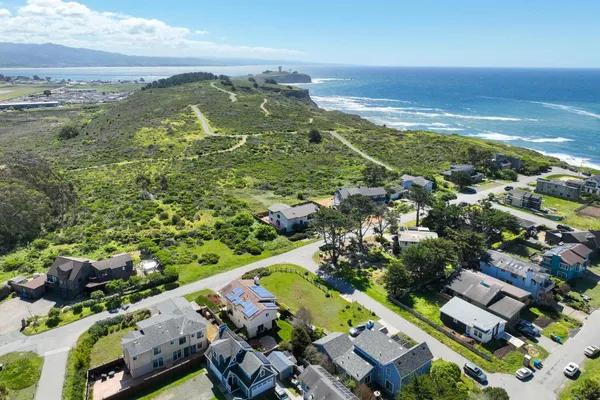 $1,675,000 | 121 Bernal Avenue, Moss Beach, CA 94038