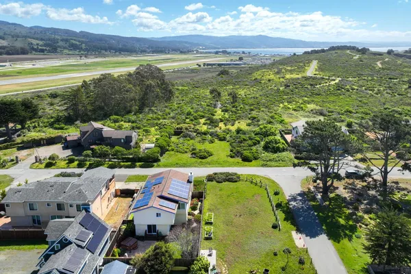 $1,675,000 | 121 Bernal Avenue, Moss Beach, CA 94038