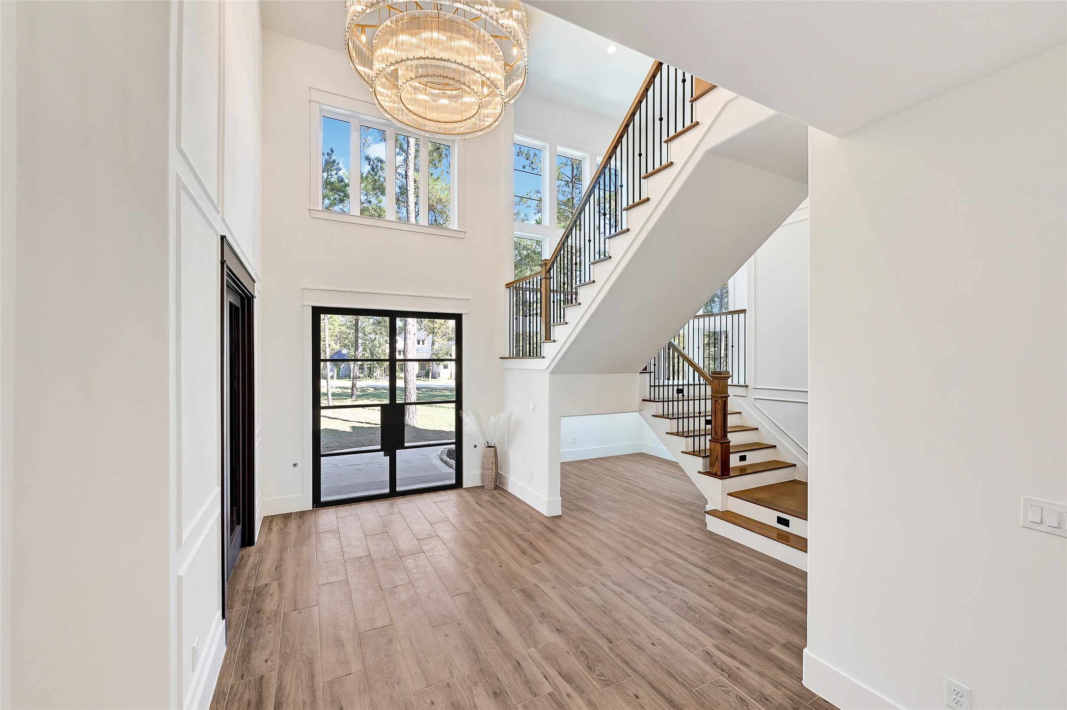 7244 Red Oak Grove Road Montgomery, TX 77316 - Photo 25 of 49 a view of entryway with wooden floor