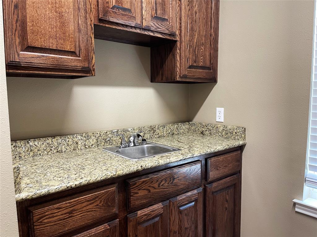 207 Northline Road Teague, TX 75860 - Photo 35 of 40 Utility sink in Laundry Room