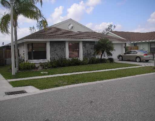 21131 Rustlewood Avenue Boca Raton, FL 33428 - Photo 2 of 13 Exterior Front