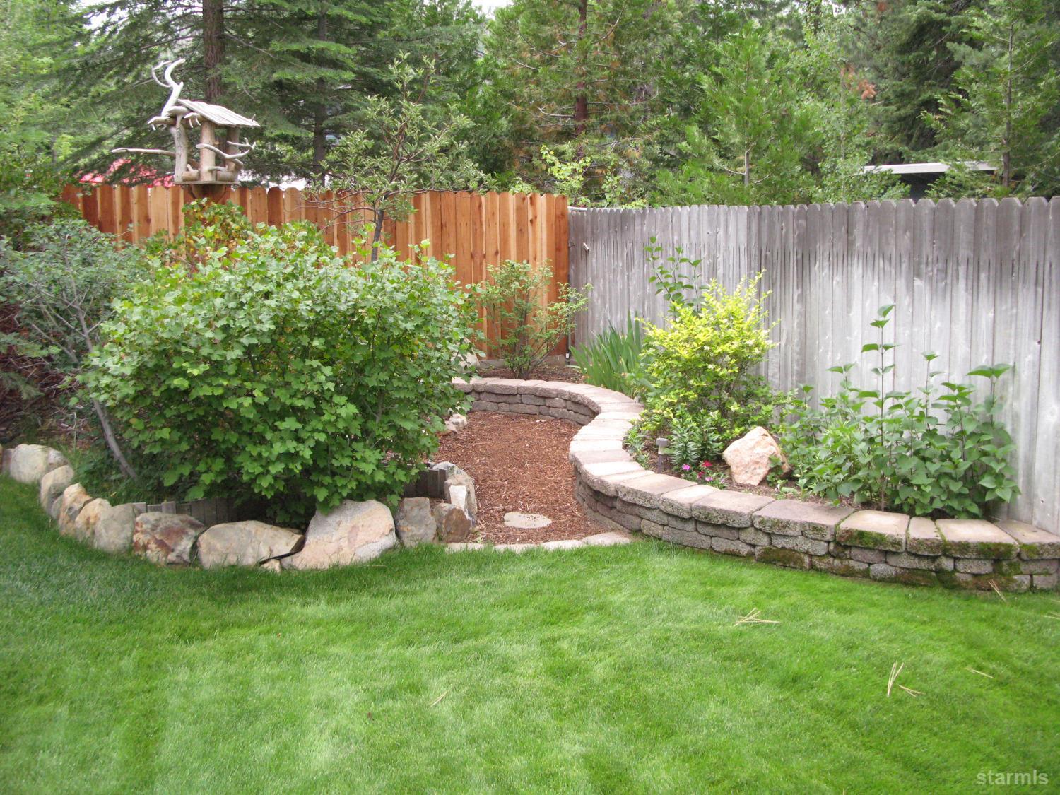 712 Sand Harbor Road South Lake Tahoe, CA 96150 - Photo 24 of 38 a view of a back yard