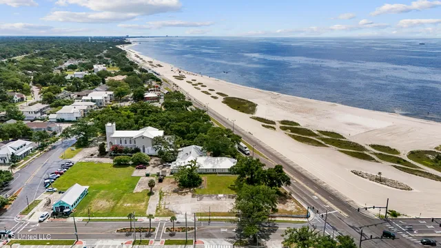 $874,000 | 1940 East Beach Boulevard, Gulfport, MS 39501