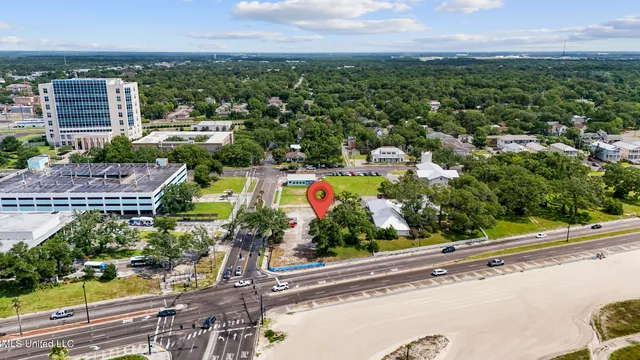 $874,000 | 1940 East Beach Boulevard, Gulfport, MS 39501