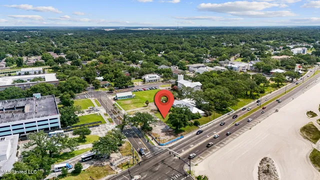 $874,000 | 1940 East Beach Boulevard, Gulfport, MS 39501