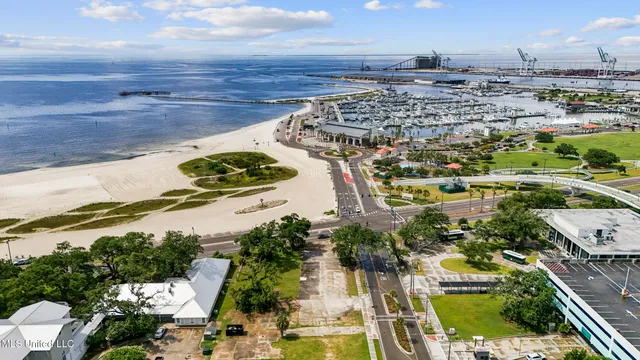 $874,000 | 1940 East Beach Boulevard, Gulfport, MS 39501