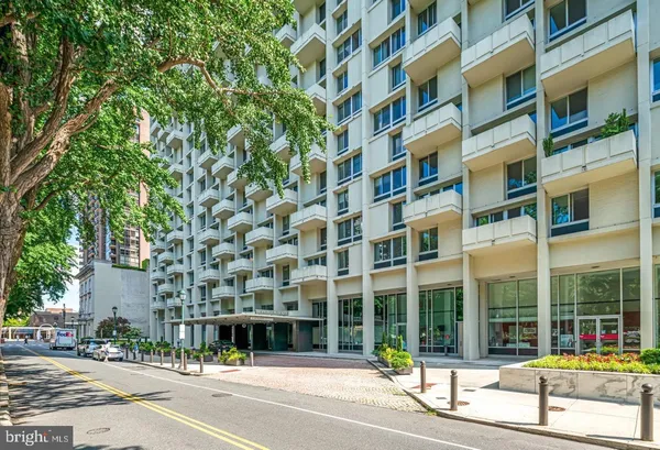 $395,000 | 604 South Washington Square, Unit 3007, Philadelphia, PA 19106