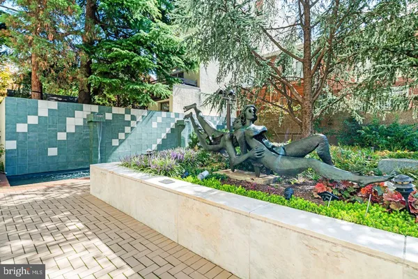 $395,000 | 604 South Washington Square, Unit 3007, Philadelphia, PA 19106