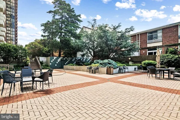 $395,000 | 604 South Washington Square, Unit 3007, Philadelphia, PA 19106