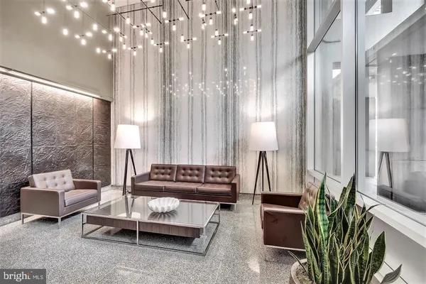$395,000 | 604 South Washington Square, Unit 3007, Philadelphia, PA 19106