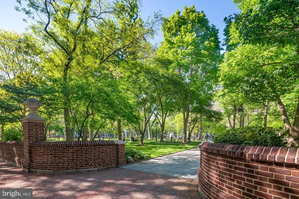 $395,000 | 604 South Washington Square, Unit 3007, Philadelphia, PA 19106