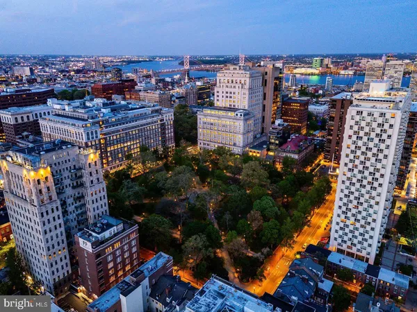 $395,000 | 604 South Washington Square, Unit 3007, Philadelphia, PA 19106