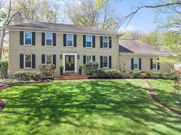 $1,345,000 | 6522 Fairway Forest Drive, Roanoke, VA 24018