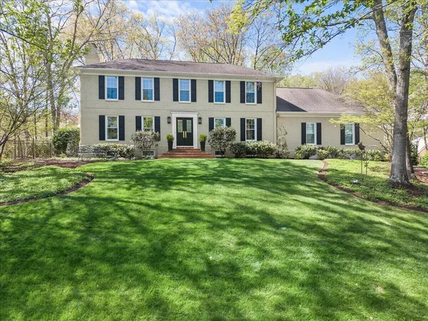 $1,345,000 | 6522 Fairway Forest Drive, Roanoke, VA 24018