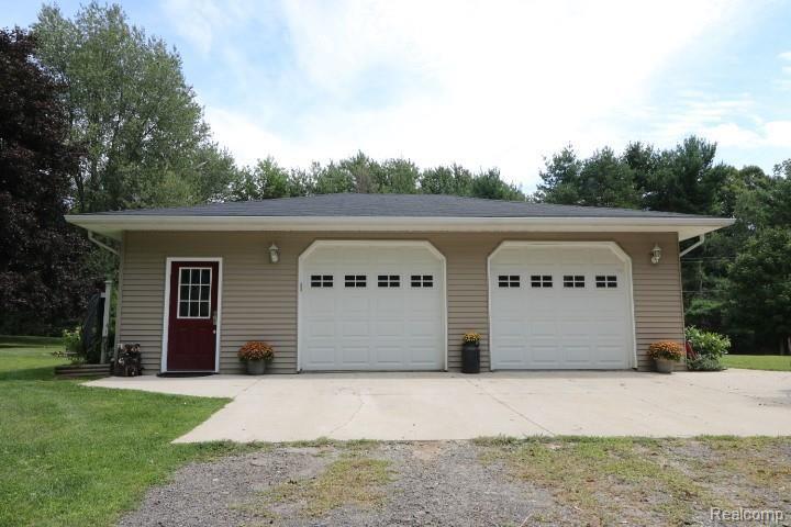 4521 Hough Road Dryden, MI 48428 - Photo 6 of 27 IMG_3347.JPG