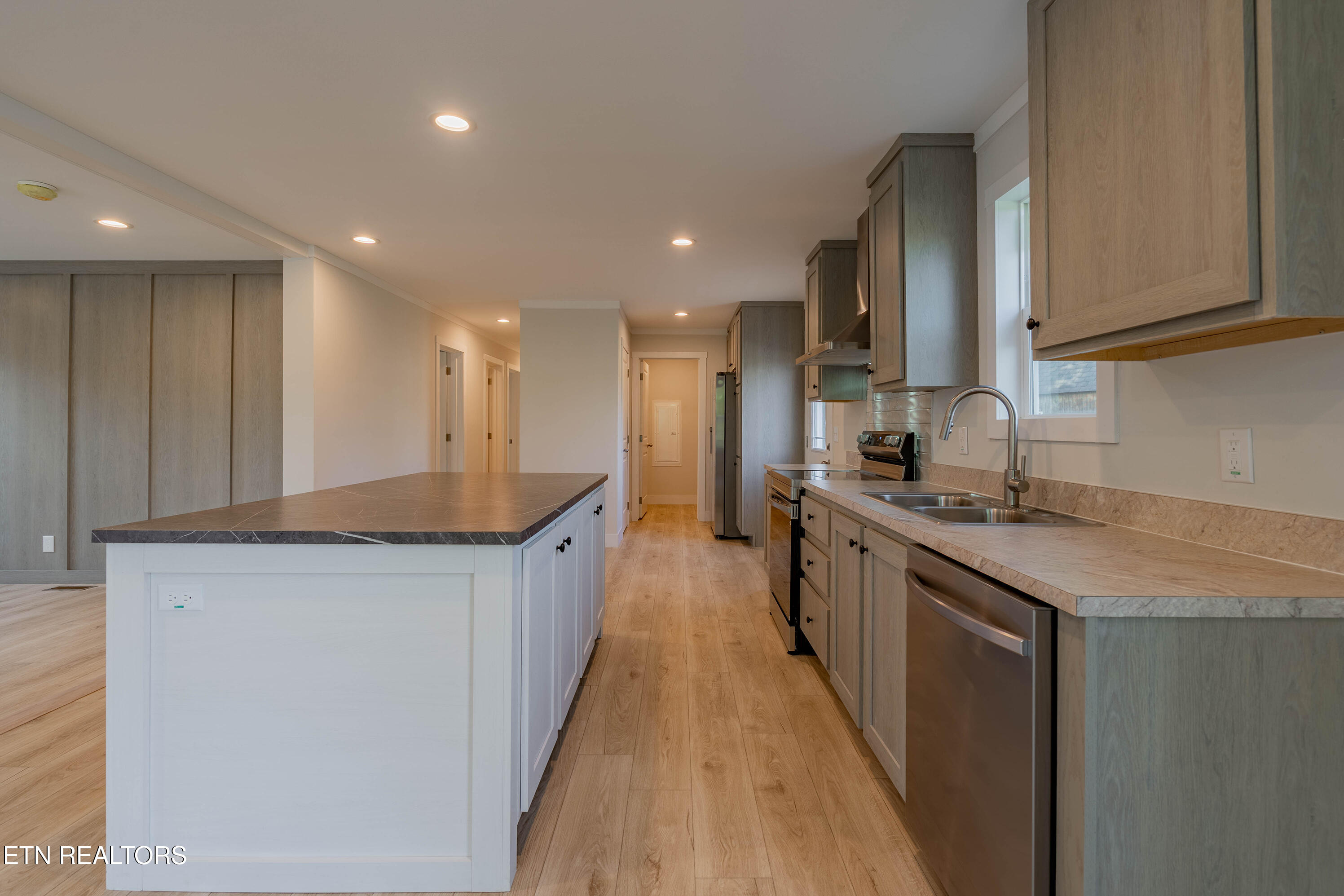 2113 Tipton Station Road Knoxville, TN 37920 - Photo 9 of 27 A7300346-HDR