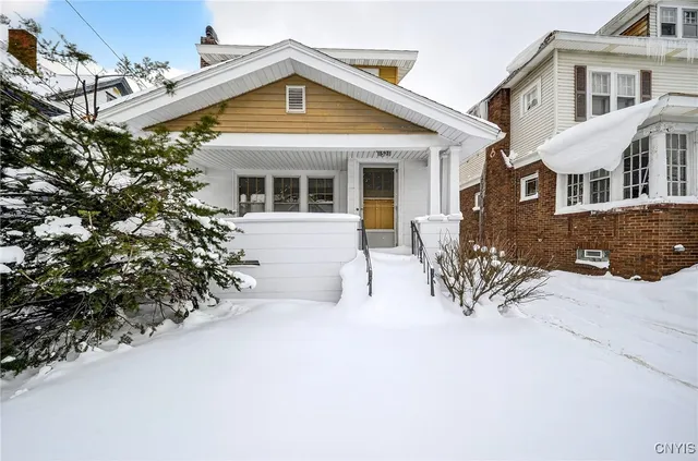 $2,400 | 1521 Grant Boulevard, Syracuse, NY 13208