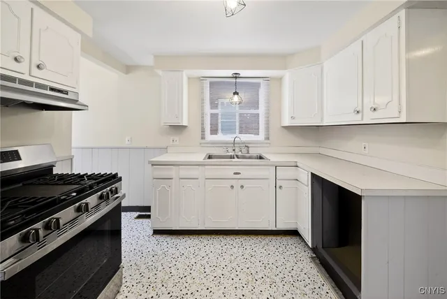 $2,400 | 1521 Grant Boulevard, Syracuse, NY 13208