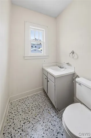 $2,400 | 1521 Grant Boulevard, Syracuse, NY 13208