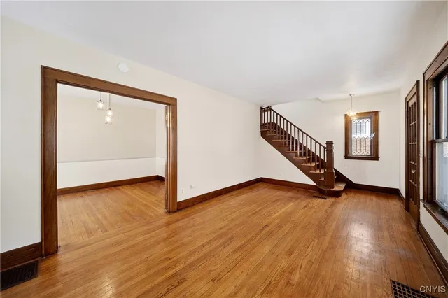 $2,400 | 1521 Grant Boulevard, Syracuse, NY 13208