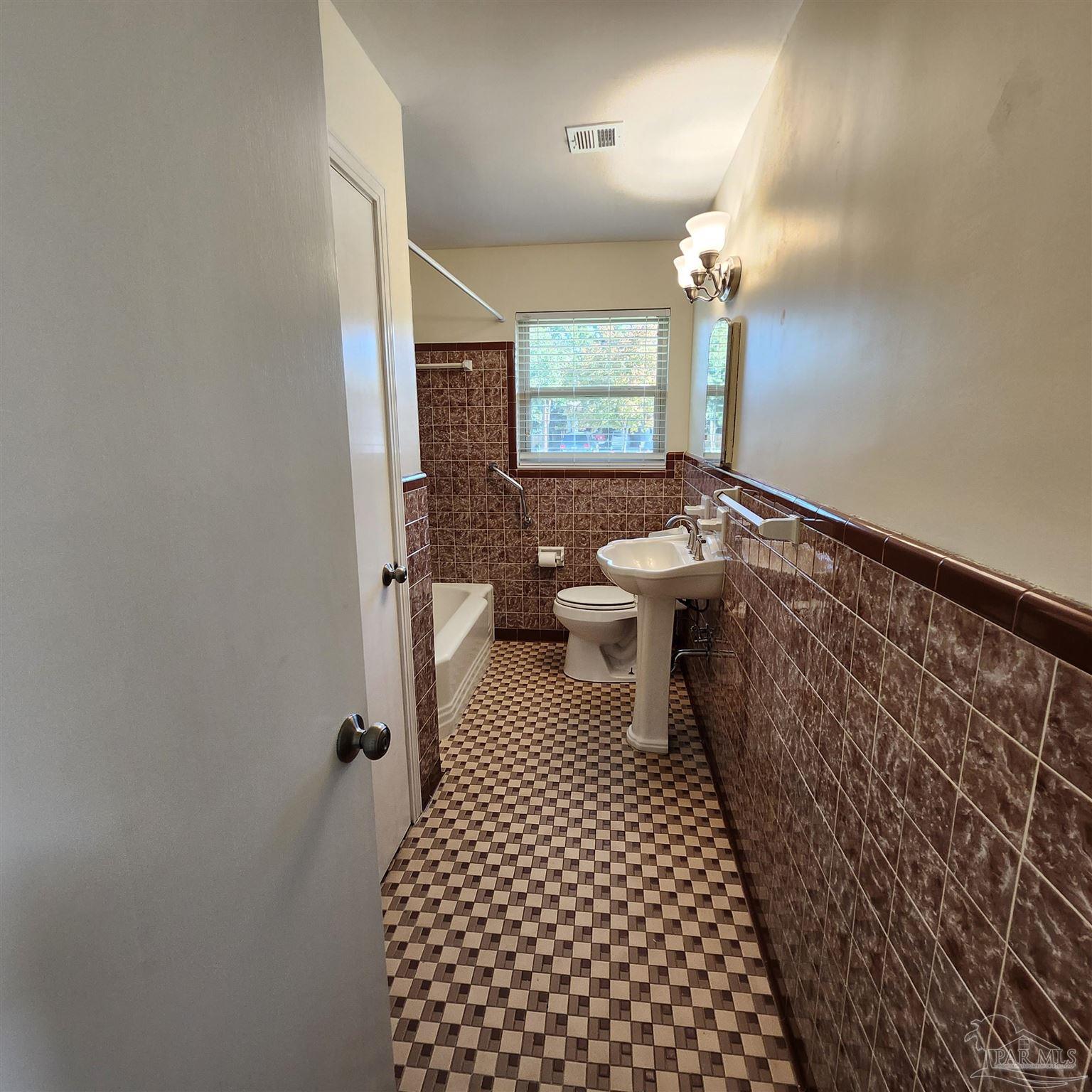 371 Silver Road Pensacola, FL 32503 - Photo 20 of 34 Gallery Image 20