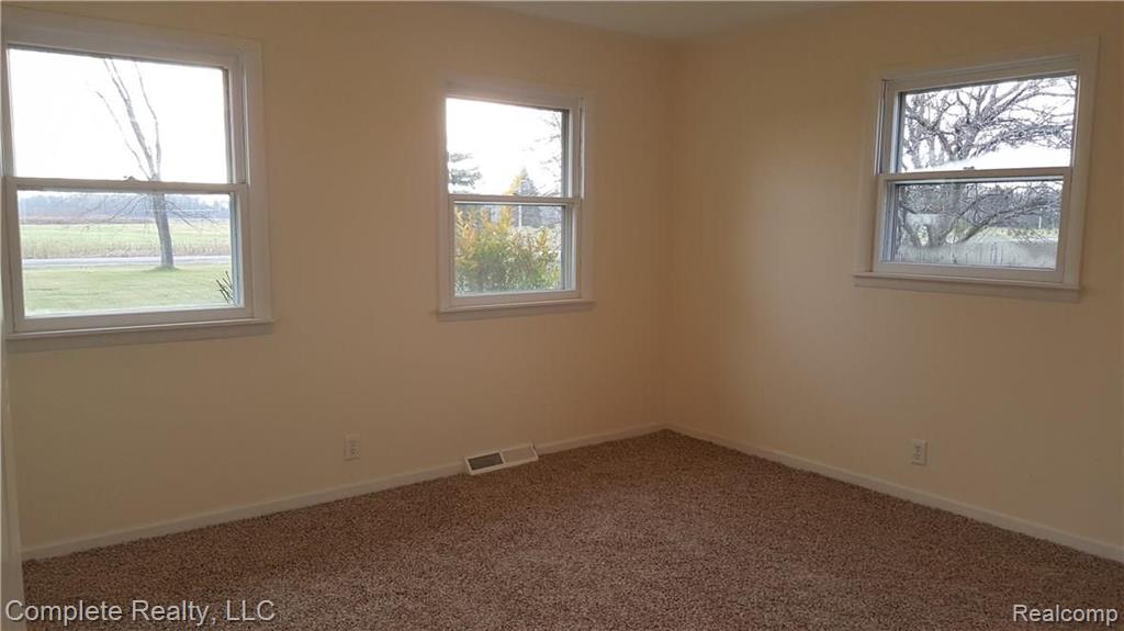 132 West Anderson Road Linwood, MI 48634 - Photo 12 of 25